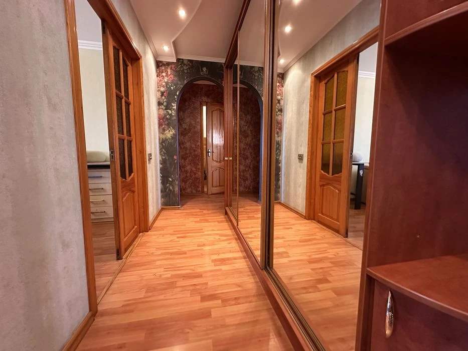3 комнатная Чешка с кладовкой ! Ак  Королева 64 м Гос програ