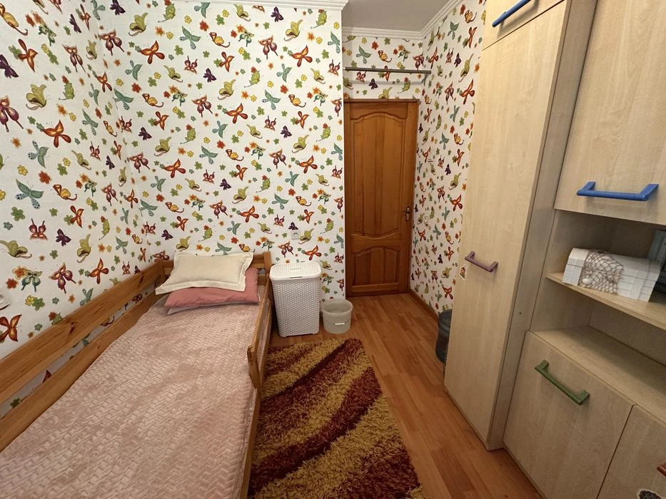 3 комнатная Чешка с кладовкой ! Ак  Королева 64 м Гос програ