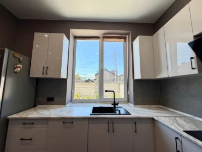 ПРОДАМ Дом с бассейном, ремонтом и мебелью, укрытием - 170 м