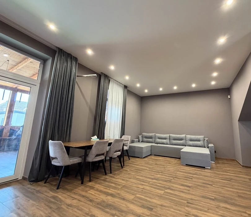 ПРОДАМ Дом с бассейном, ремонтом и мебелью, укрытием - 170 м