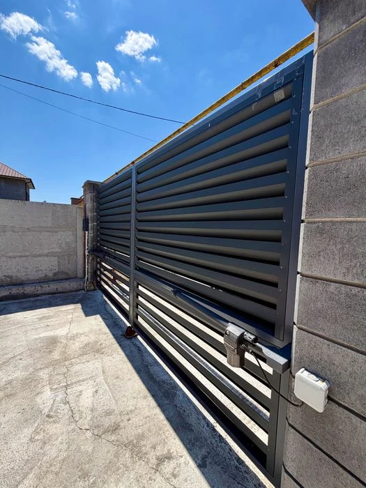 ПРОДАМ Дом с бассейном, ремонтом и мебелью, укрытием - 170 м