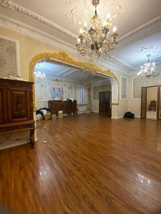 Продаж капітального будинку на Ленпосілку, 372 м², 5 кімнат,
