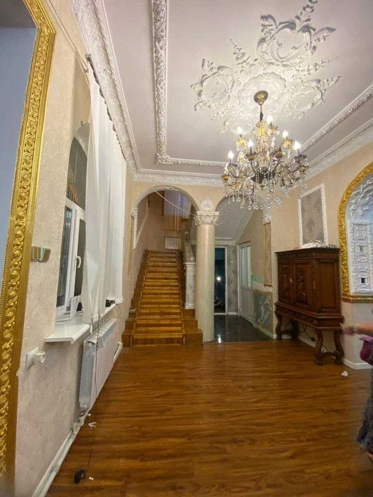Продаж капітального будинку на Ленпосілку, 372 м², 5 кімнат,