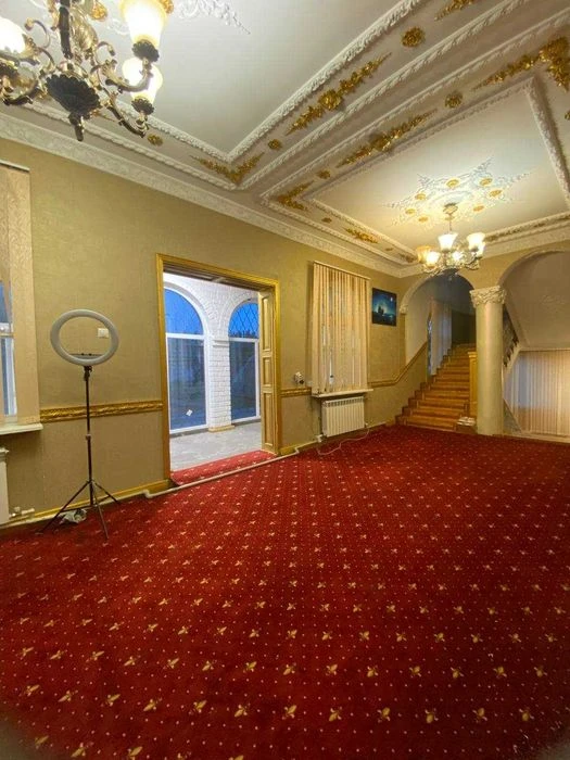 Продаж капітального будинку на Ленпосілку, 372 м², 5 кімнат,