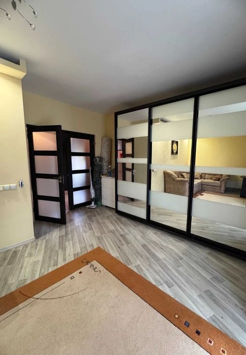 Продаж будинку 66 м2. Сертифікат. Метро Наукова.