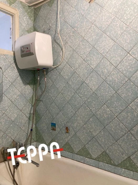Продаж 2-кімнатної квартири  у цегляному  будинку