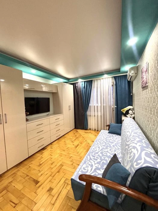 Продается 1 ком квартира в Хортицком р-не по улице Заднепров