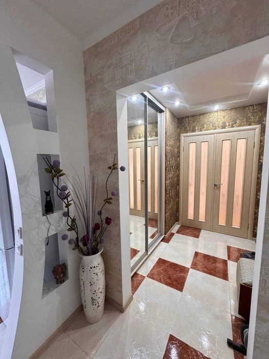 Продается 2 -х комн.квартира Бородинский мкрн 68 кв.м.