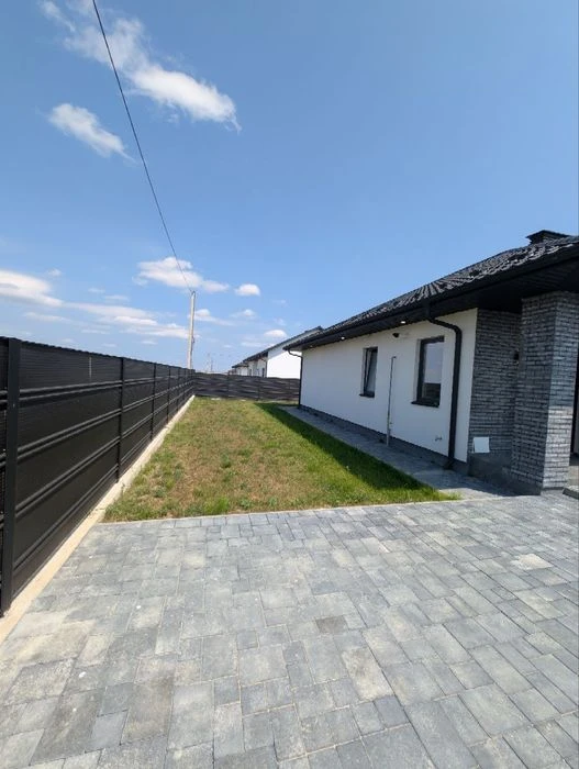 Продаю будинок з сучасним ремонтом 3 км від м.Рівного