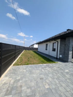 Продаю будинок з сучасним ремонтом 3 км від м.Рівного