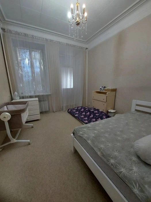 Продаю 2к сталінку центр міста