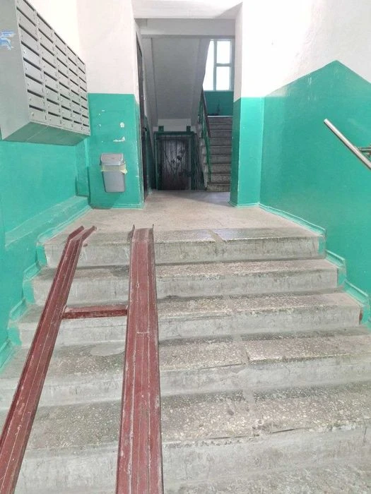 Продається 1 кімнатна квартира в центрі міста.