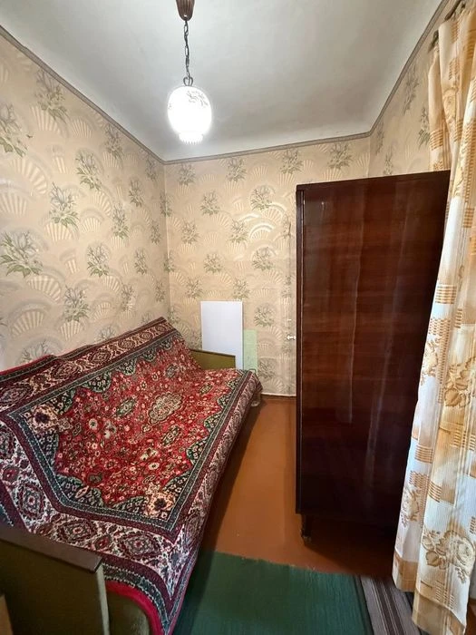 Продам квартиру в центрі міста