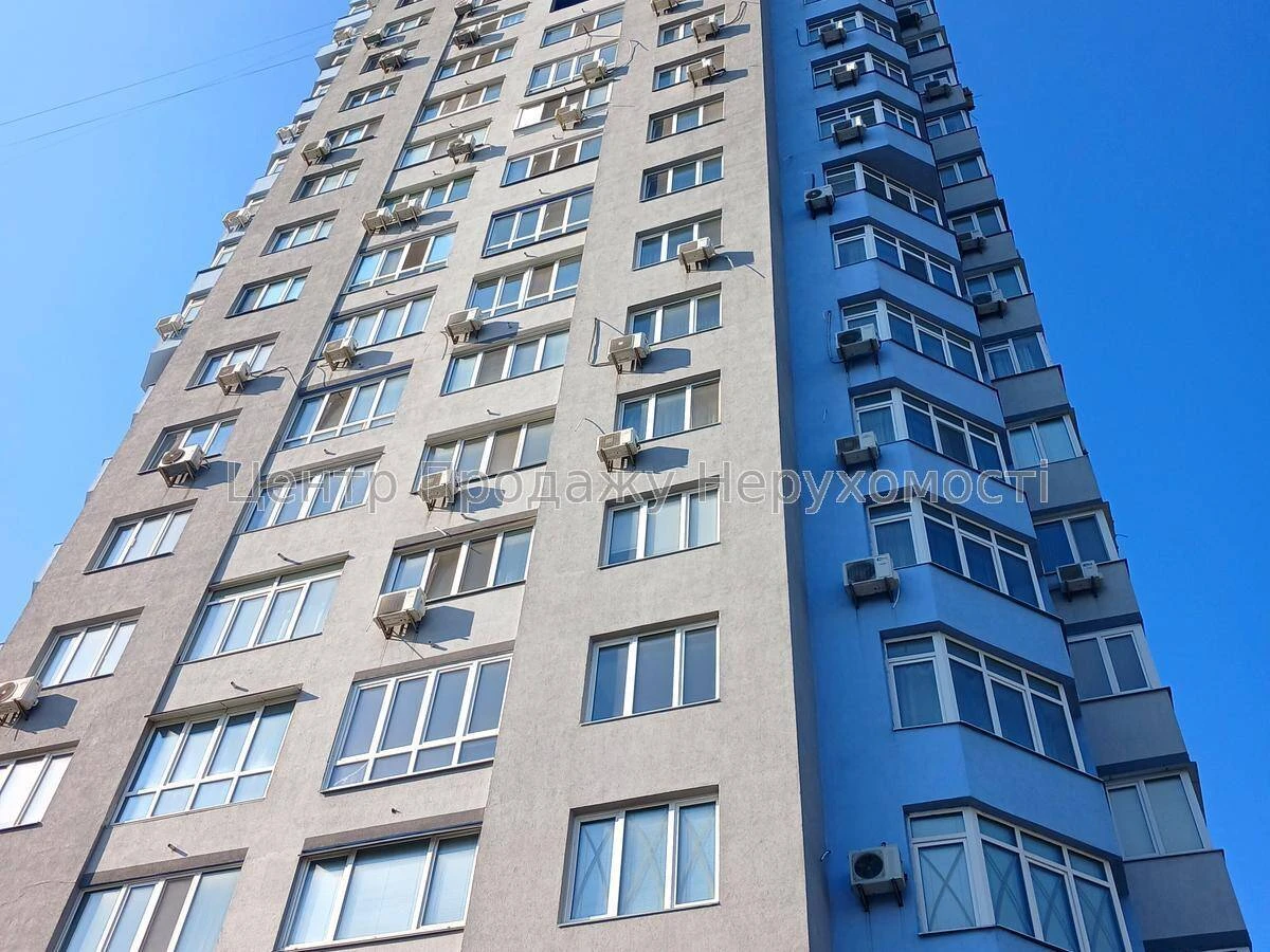 Продаж 2-кімн. квартири, 15/24 пов, 60/45/12 м², Київ — ваш