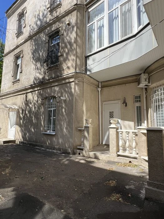 Продажа квартир в центре города.