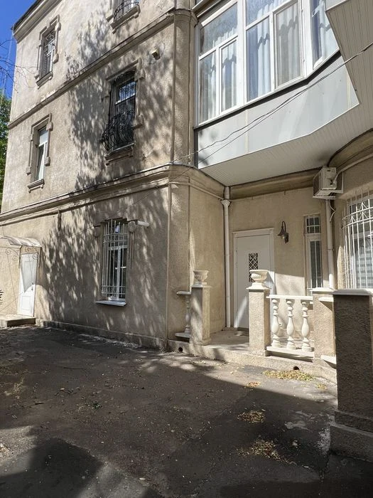 Продажа квартир в центре города.