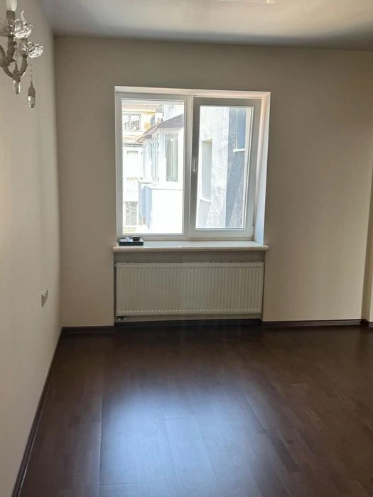 Квартира з інд. опаленням та ремонтом 194,3 м.кв. Луцьк,  Го