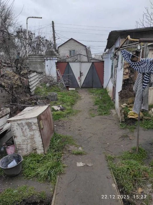 Продам (или обменяю на 1 к/к) домик в Корабельном районе (Ес