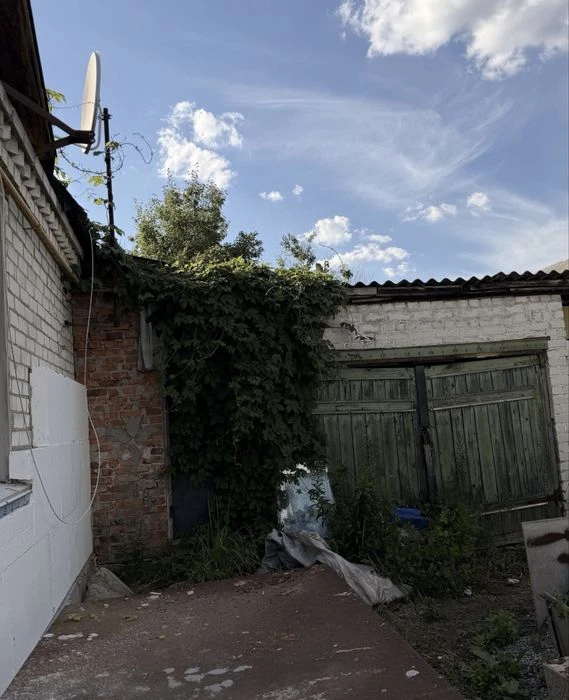 Частина будинку біля Епіцентру | 27 м² | Газ | Гараж | 14.70