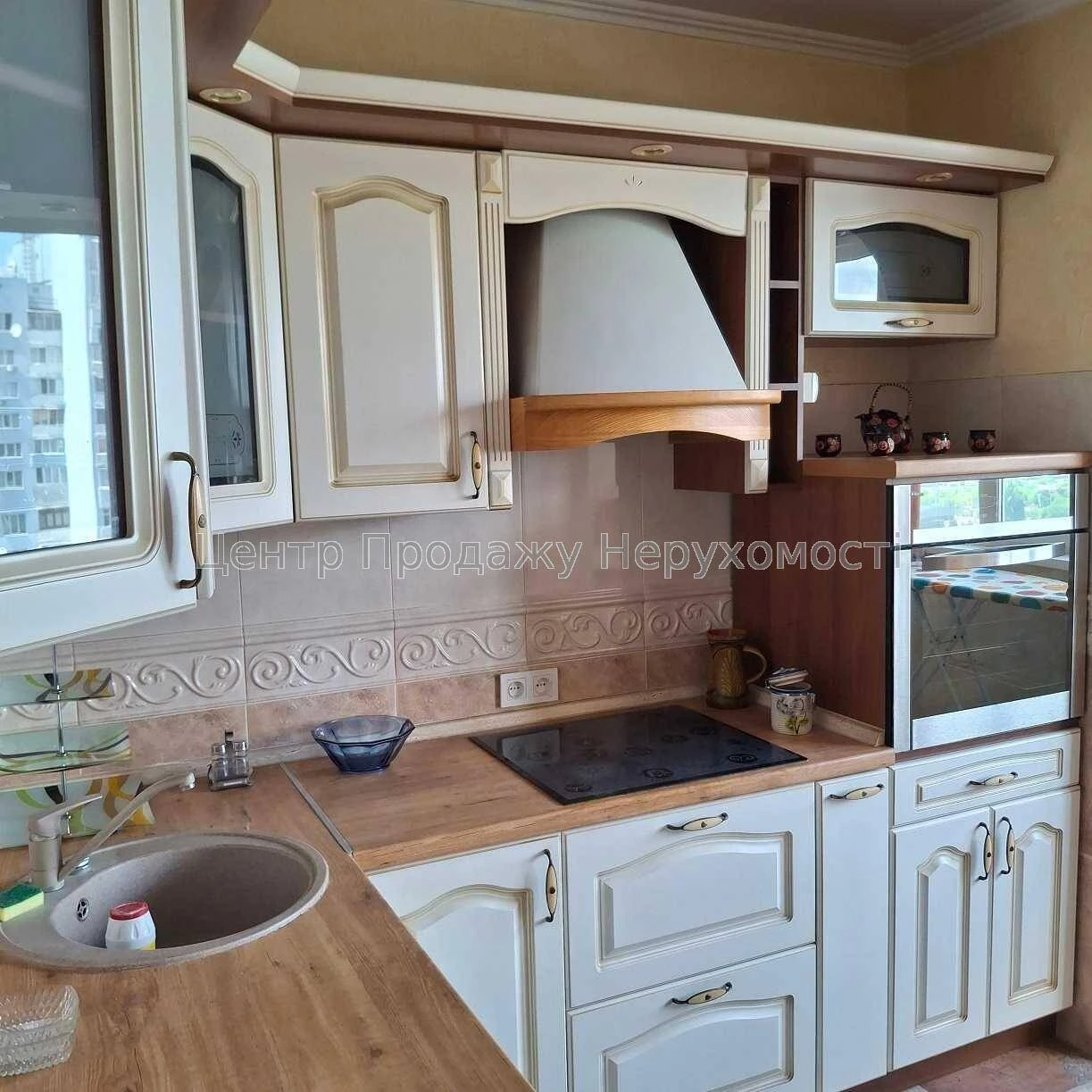 Продаж 2-кімн. кв, 13/16 пов, 51. 4 м², Київ. Відмінне житло