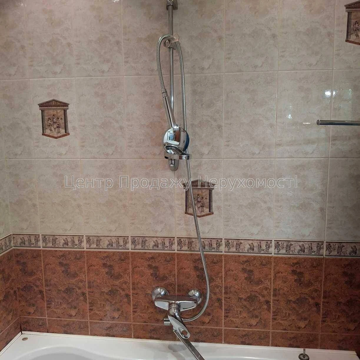 Продаж 2-кімн. кв, 13/16 пов, 51. 4 м², Київ. Відмінне житло