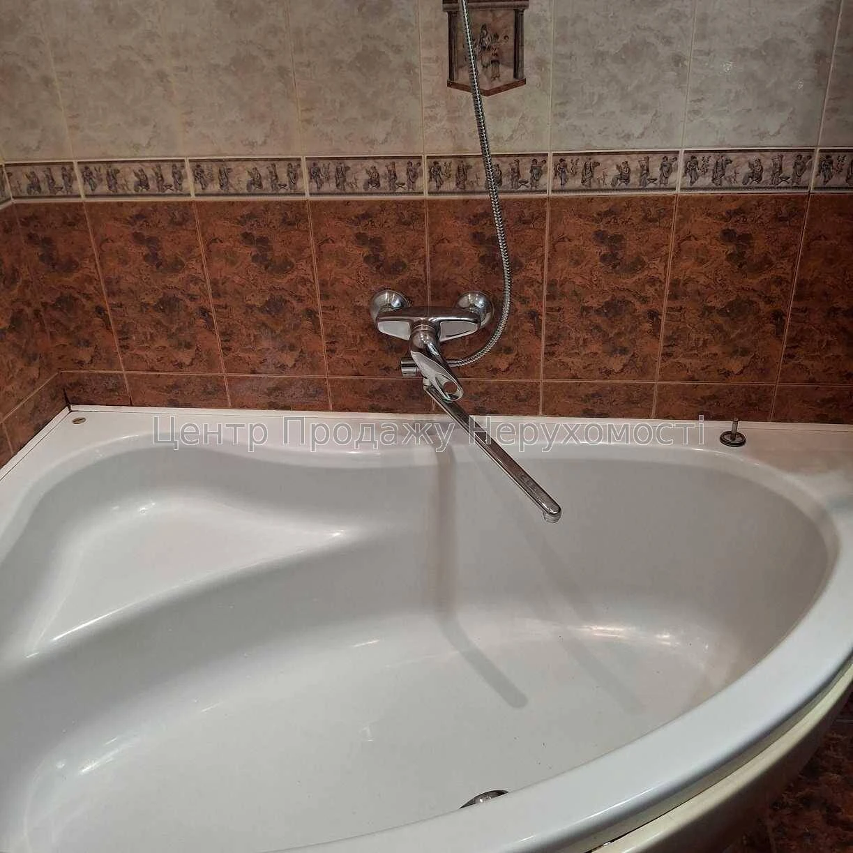 Продаж 2-кімн. кв, 13/16 пов, 51. 4 м², Київ. Відмінне житло
