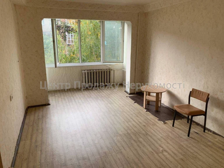 Продаж квартири у Києві, 1 кімн, 4/5, 34. 30 м²