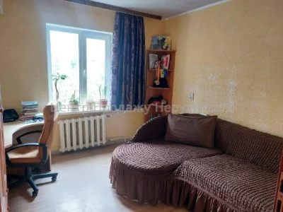 Продаж 3-кімн. квартири 75, 2 м², 2/16 пов, Київ. Відмінна п