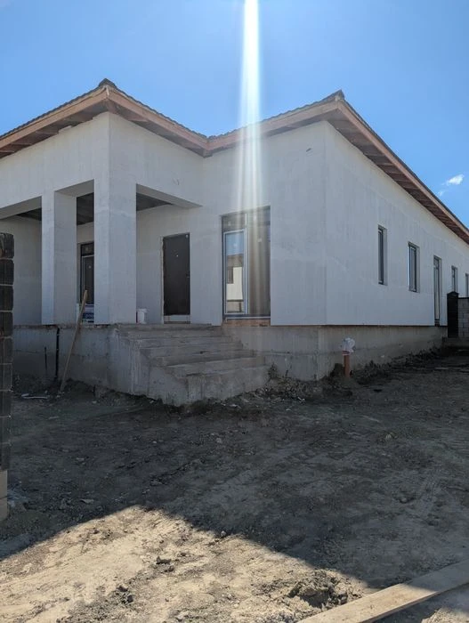 Продаж котеджу в рівному масив на Макарова остався один