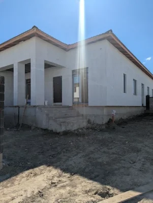 Продаж котеджу в рівному масив на Макарова остався один