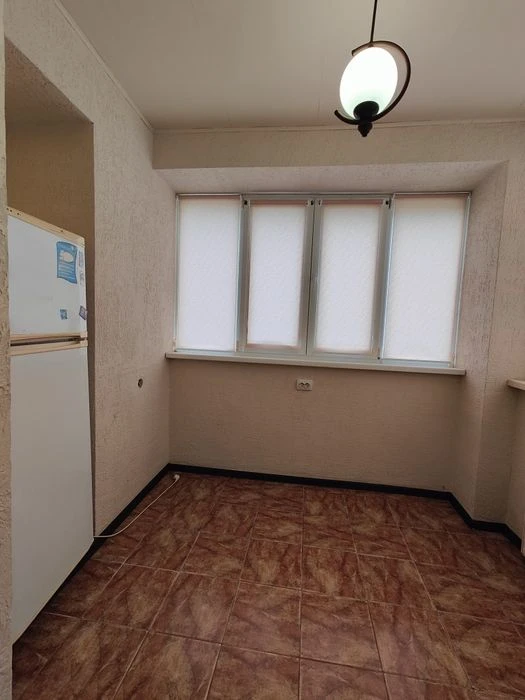 Продам 1 комнатная квартира Залютино (10 минут от метро Холо