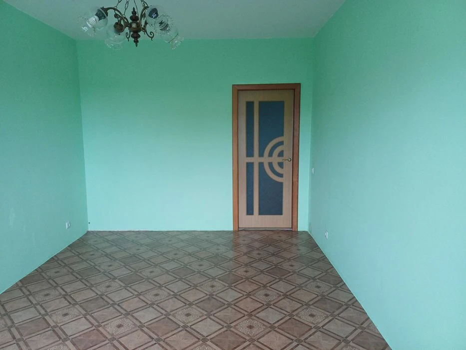 продам простору 1-кімн квартиру 50м кв в ЦЕНТРІ , автономне