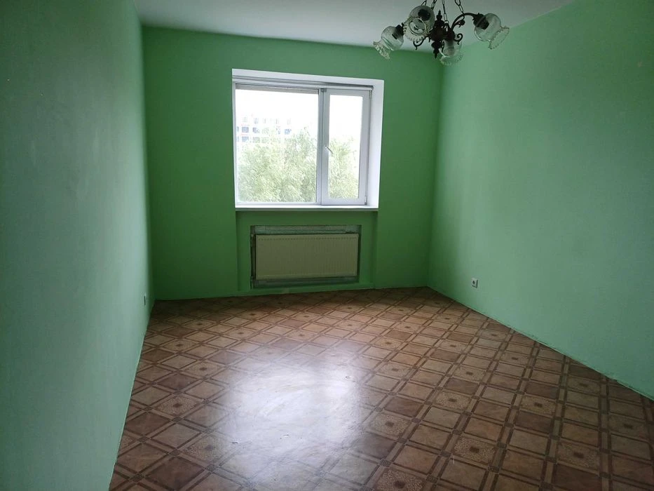 продам простору 1-кімн квартиру 50м кв в ЦЕНТРІ , автономне