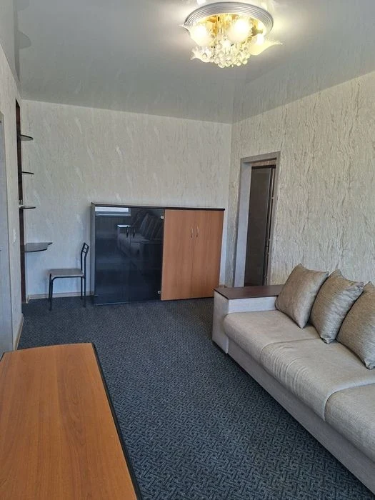 Продам 2к кв.пр.Науки 63,р-н.Юрид.акад.3/4,ремонт,47000$