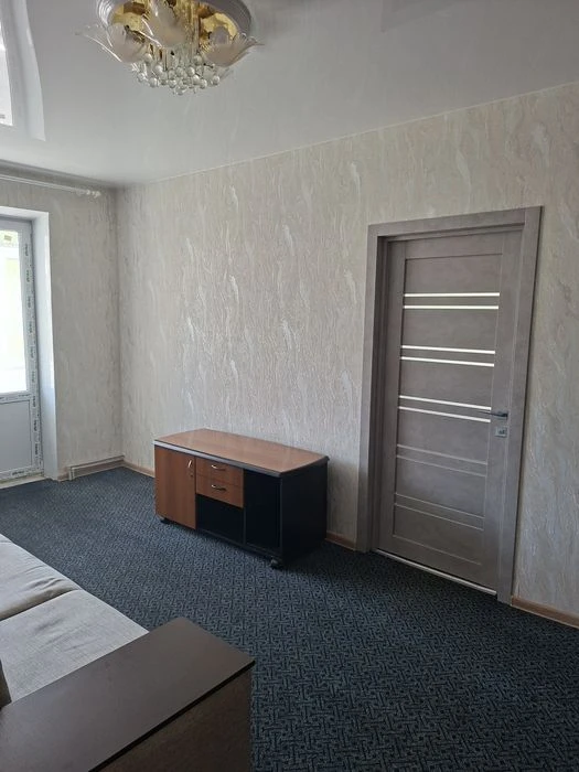 Продам 2к кв.пр.Науки 63,р-н.Юрид.акад.3/4,ремонт,47000$