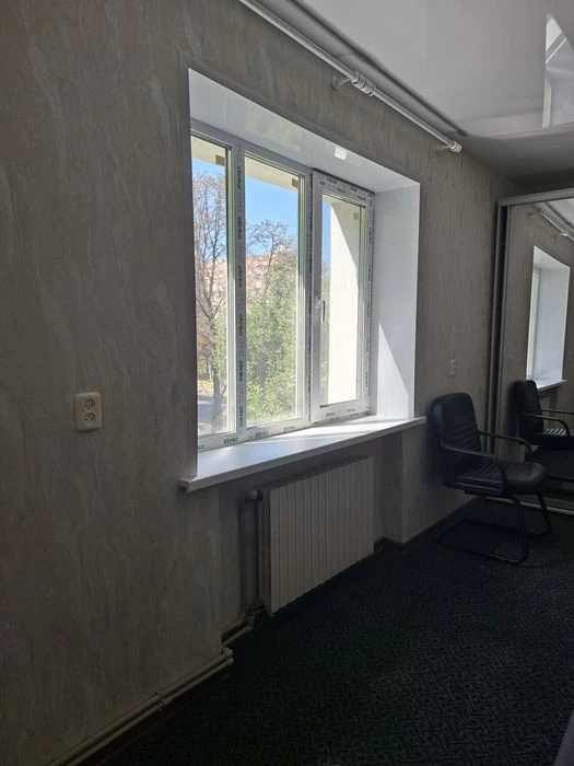 Продам 2к кв.пр.Науки 63,р-н.Юрид.акад.3/4,ремонт,47000$
