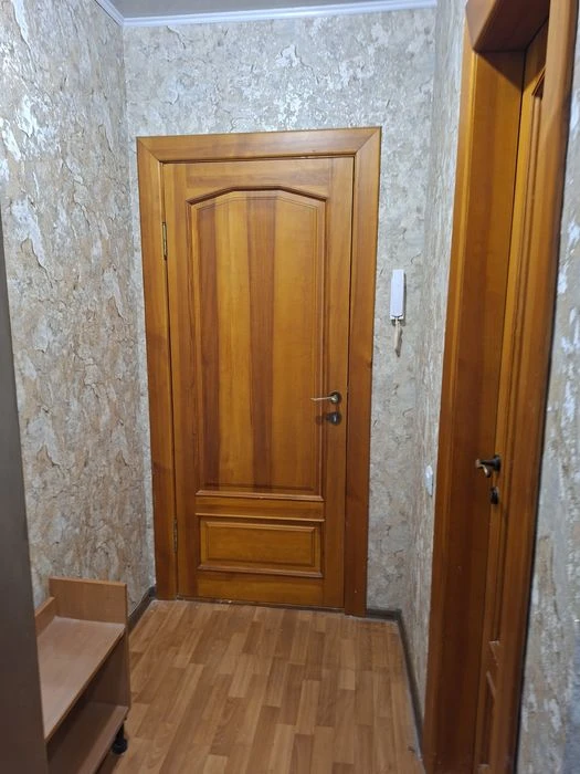 Продам 2к кв.пр.Науки 63,р-н.Юрид.акад.3/4,ремонт,47000$