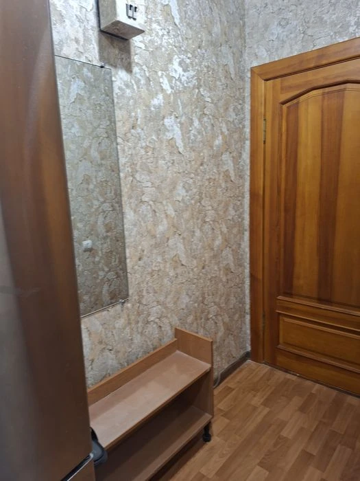 Продам 2к кв.пр.Науки 63,р-н.Юрид.акад.3/4,ремонт,47000$