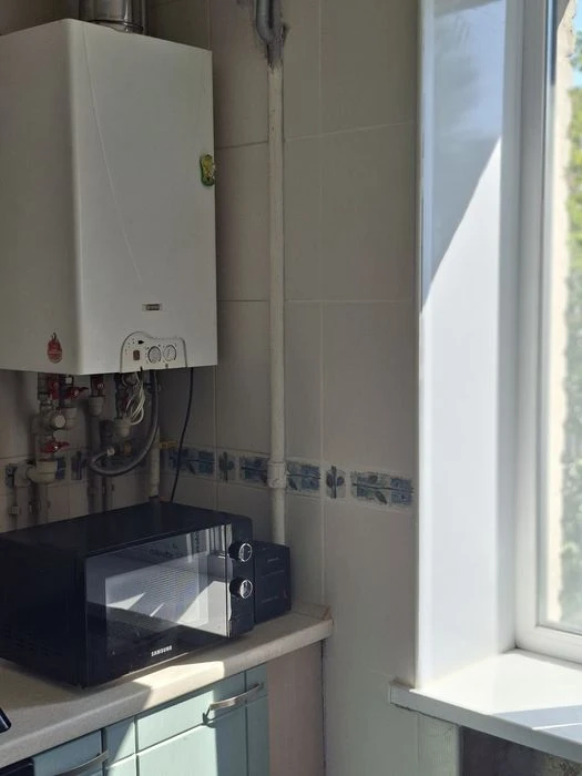 Продам 2к кв.пр.Науки 63,р-н.Юрид.акад.3/4,ремонт,47000$
