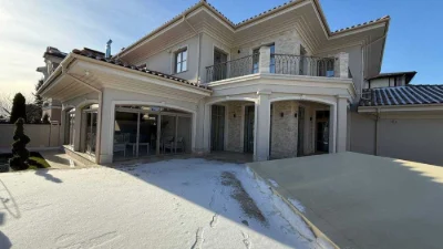 New premium house in Sauvignon, Odessa. 330 m². Swimming pool