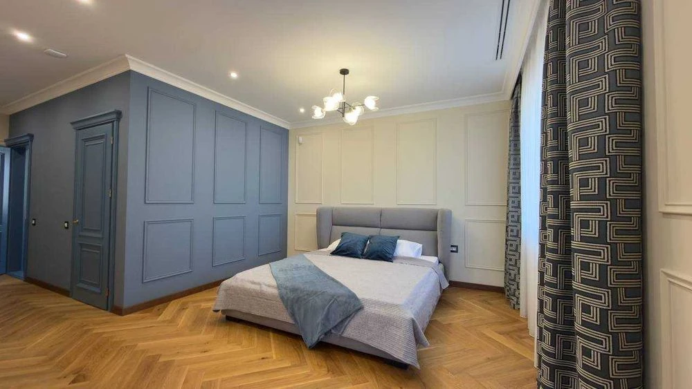 New premium house in Sauvignon, Odessa. 330 m². Swimming pool