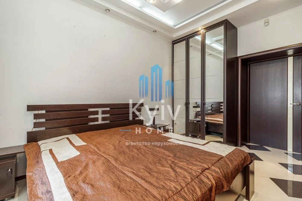 Продаж 2-кімнатної квартири центр