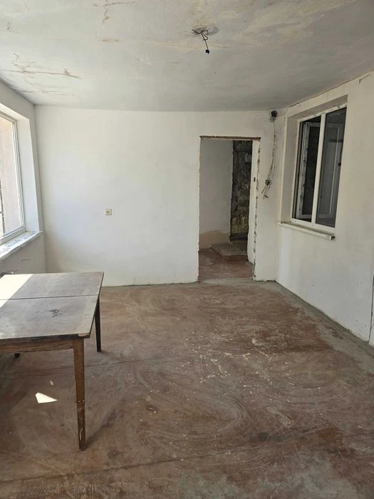 Продаю 3х комнатную квартиру в Варваровке