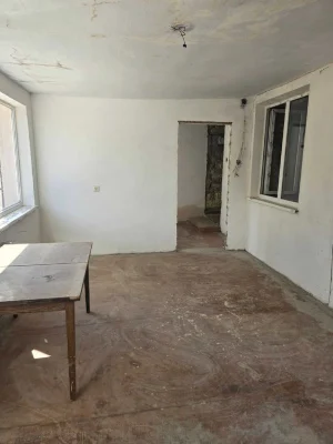 Продаю 3х комнатную квартиру в Варваровке