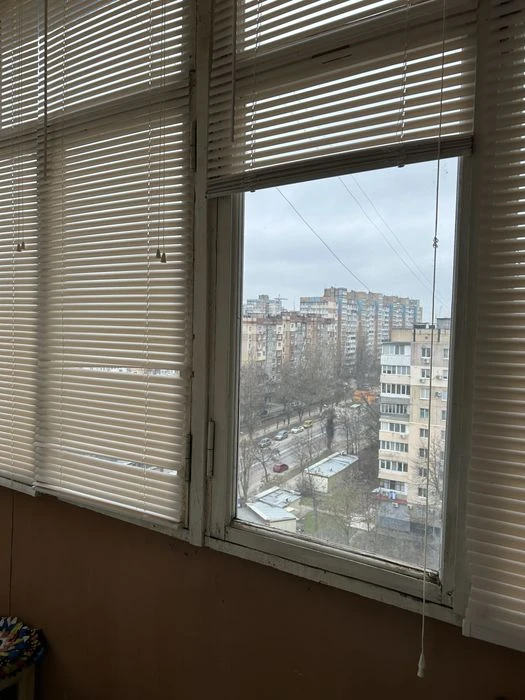 Продам 2 ух  кімнатну квартиру на Таірово