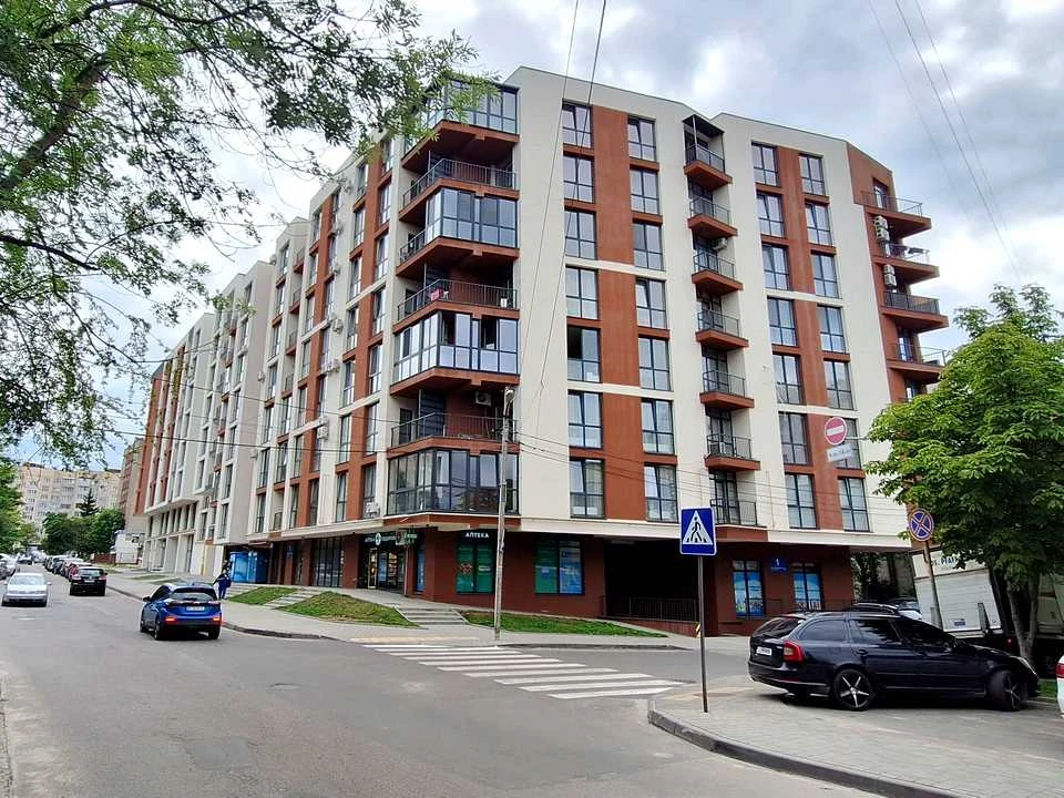Квартира. Львів, Леоніда Перфецького вул., (Будинок)