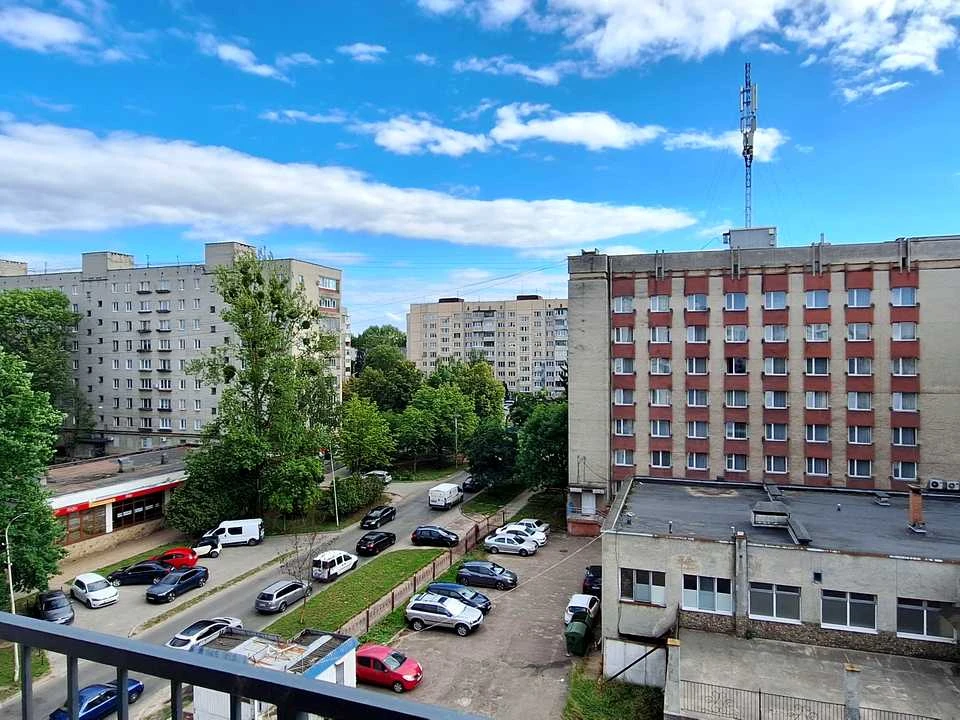 Квартира. Львів, Леоніда Перфецького вул., (Будинок)