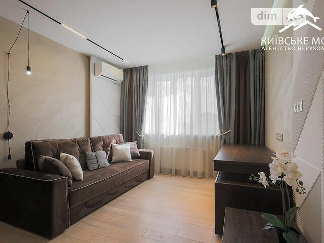 Продаж 4к квартири 168 кв. м на вул. Воскресенська 18 • ID 3