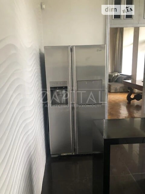 Продаж 5к квартири 300 кв. м на вул. Платона Майбороди 23 •