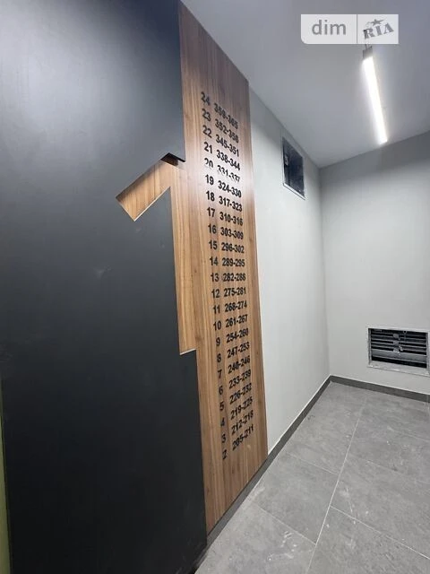 Продаж 1к квартири 45 кв. м на вул. Івана Виговського 10Е •